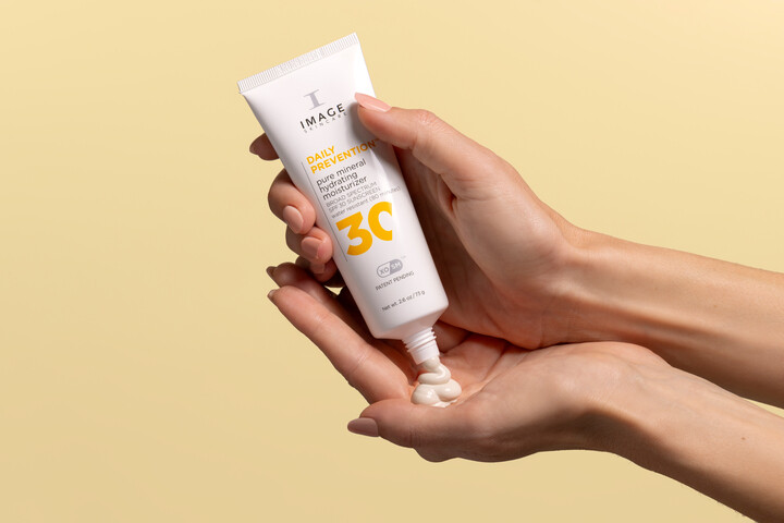 DAILY PREVENTION Pure Mineral Hydrating Moisturiser SPF 30 - Image 6