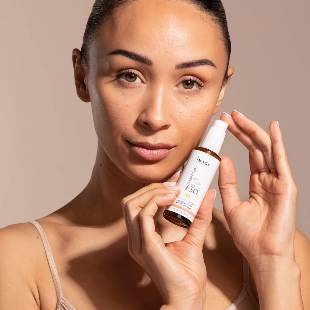 PREVENTION+ tinted sun serum SPF 30 - Image 4