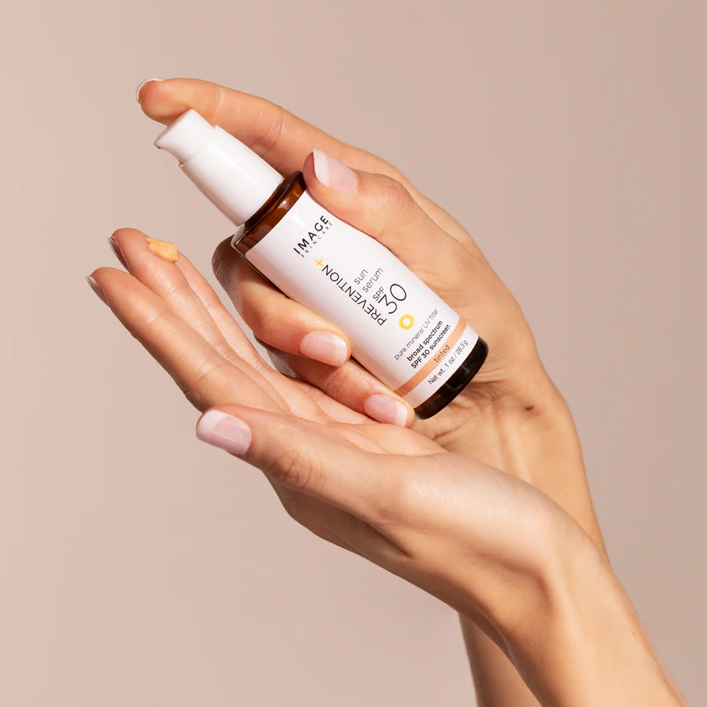 PREVENTION+ tinted sun serum SPF 30 - Image 3